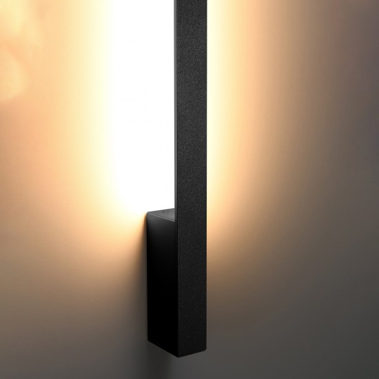 Wall lamp LAHTI L black 3000K
